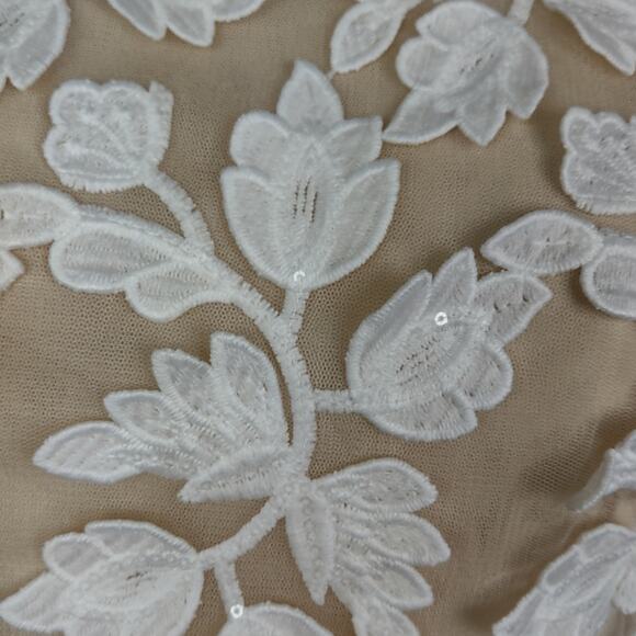 HELSI Christy Scalloped Floral Applique Mini Dress Size Medium - Picture 14 of 15